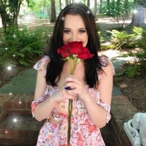 Meet your Posher, Alexandra